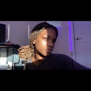 Meet your Posher, Jaelah